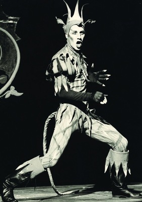 alanrickmandickwhittingtononstage001.jpg