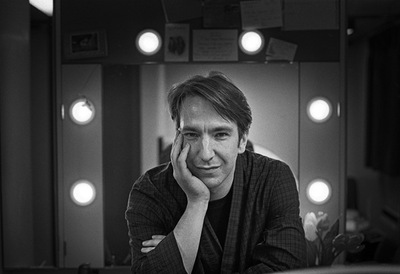 alanrickman1985photoshootderekridgers001.jpg