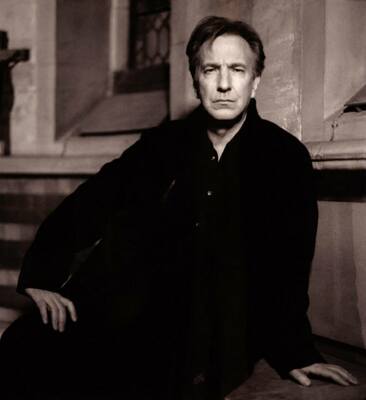 alanrickman2001photoshootkevinwestenberg001.jpg