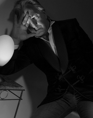 alanrickman2009photoshootcarloslumiere005.jpg