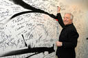 Filename=alanrickman2015photoshootaolbuildspeakerseries012.jpg
Filesize=72KiB
Dimensions=612x409
Date added=Sep 27, 2025 alanrickman2015photoshootaolbuildspeakerseries012.jpg