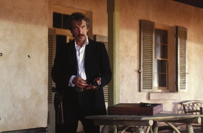 alanrickmanquigleydownunderpromo001.jpg