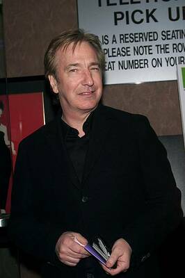 alanrickman2001someonelikeyoupremiere003.jpg