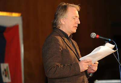 alanrickman2010concertforhaiti001.jpg