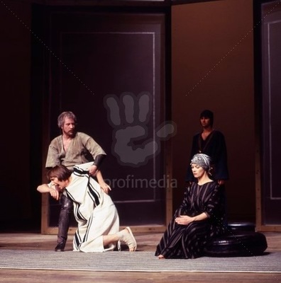 Antony and Cleopatra - On stage
